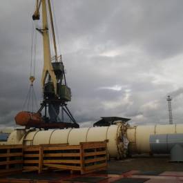 Перевалка негабаритного груза - оборудования для деревоперерабатывающей промышленности в Самарском речном порту