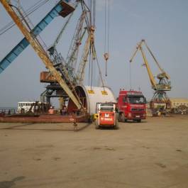 Перевалка горноперерабатывающего оборудования в Самарском речном порту
